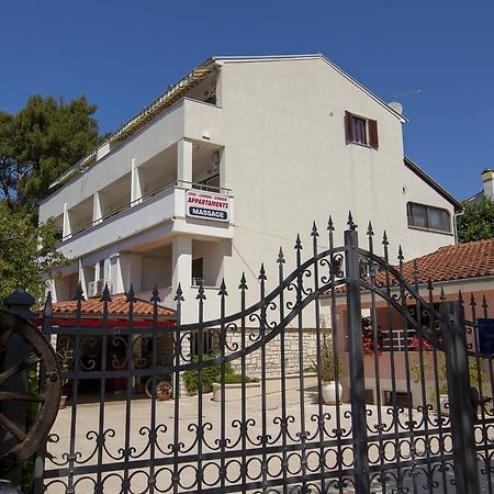 Apartments Villa Ban Rovinj Exterior photo